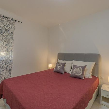 Ivica Super Comfortable, Newly Furnished Apartment In A Top Location Metajna Eksteriør bilde